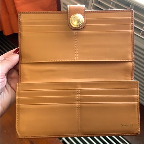 COACH wallet - Picture 3 of 6